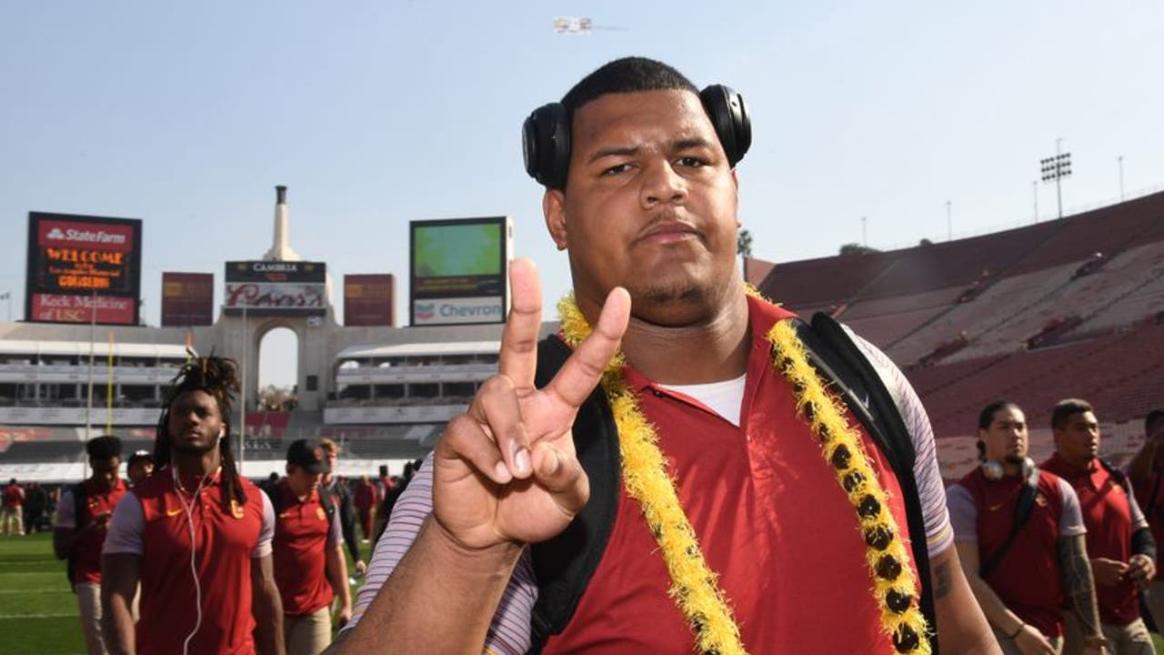 Zach Banner's All-American Nod Pays Off USC Career In Tumultuous Era